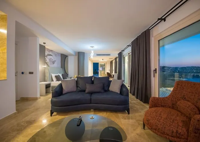 Front Super Boss 2 Bodrum