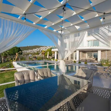 Front Super Vılla Boss 2 Villa