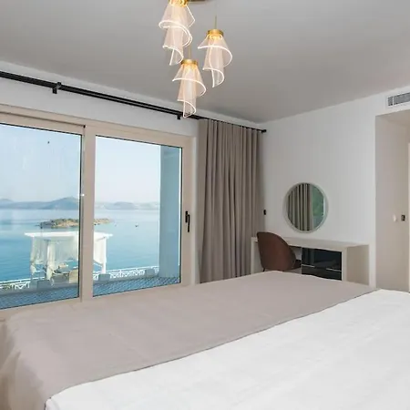 Front Super Vılla Boss 2 Villa