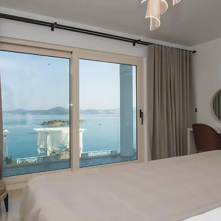 Front Super Boss 2 Villa