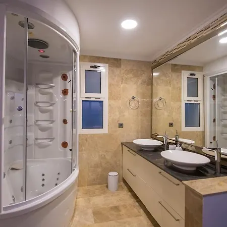 Front Super Vılla Boss 2 Villa *