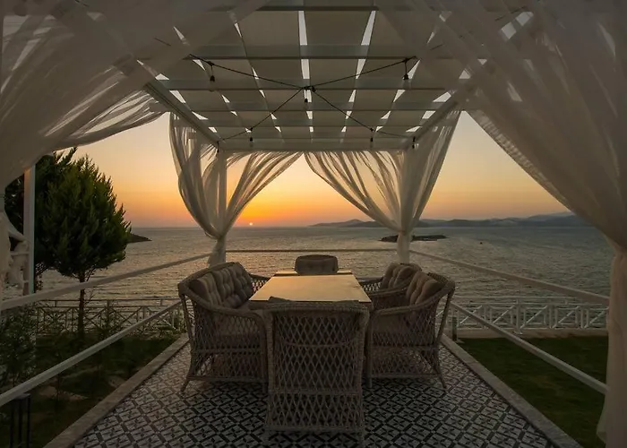 Βίλα Front Super Boss 2 Αλικαρνασσός