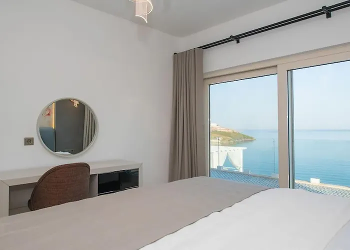 Front Super Boss 2 Βίλα *